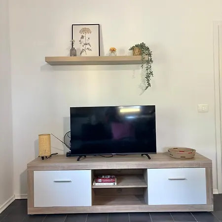 Hisa Pacug 波尔托罗